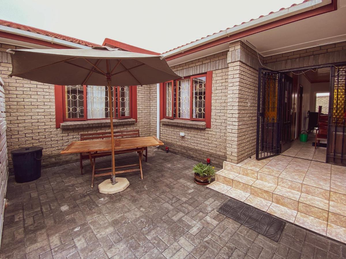 All African Colours Guesthouse Swakopmund Exterior foto